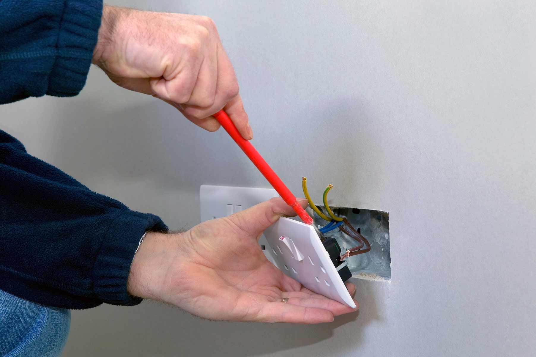 Our electricians can install plug sockets for domestic and commercial proeprties in Hurstpierpoint and the local area. 